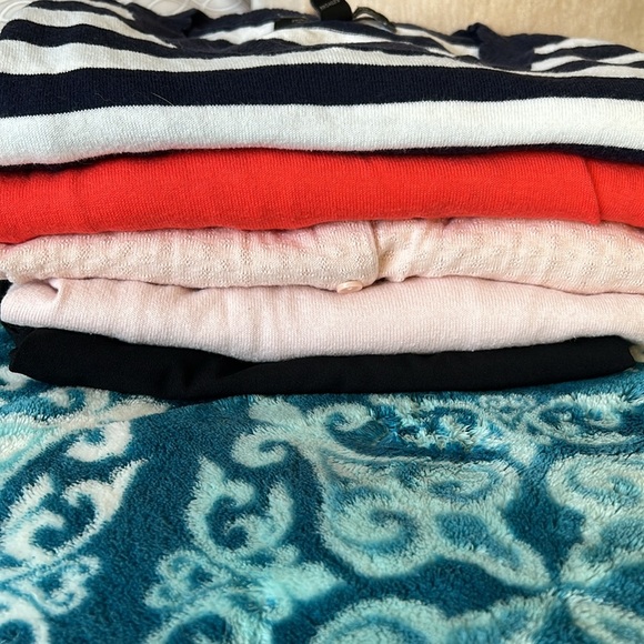 Lot of 5 - Banana Republic Tops - Picture 15 of 15